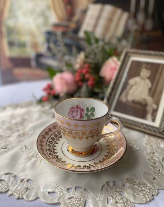 Stratford Fine Bone China England Teacup & Saucer