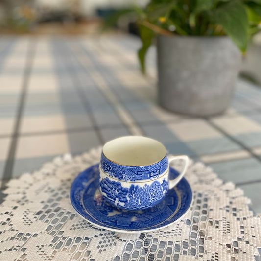 Royal Grafton Fine Bone China England Teacup & Saucer