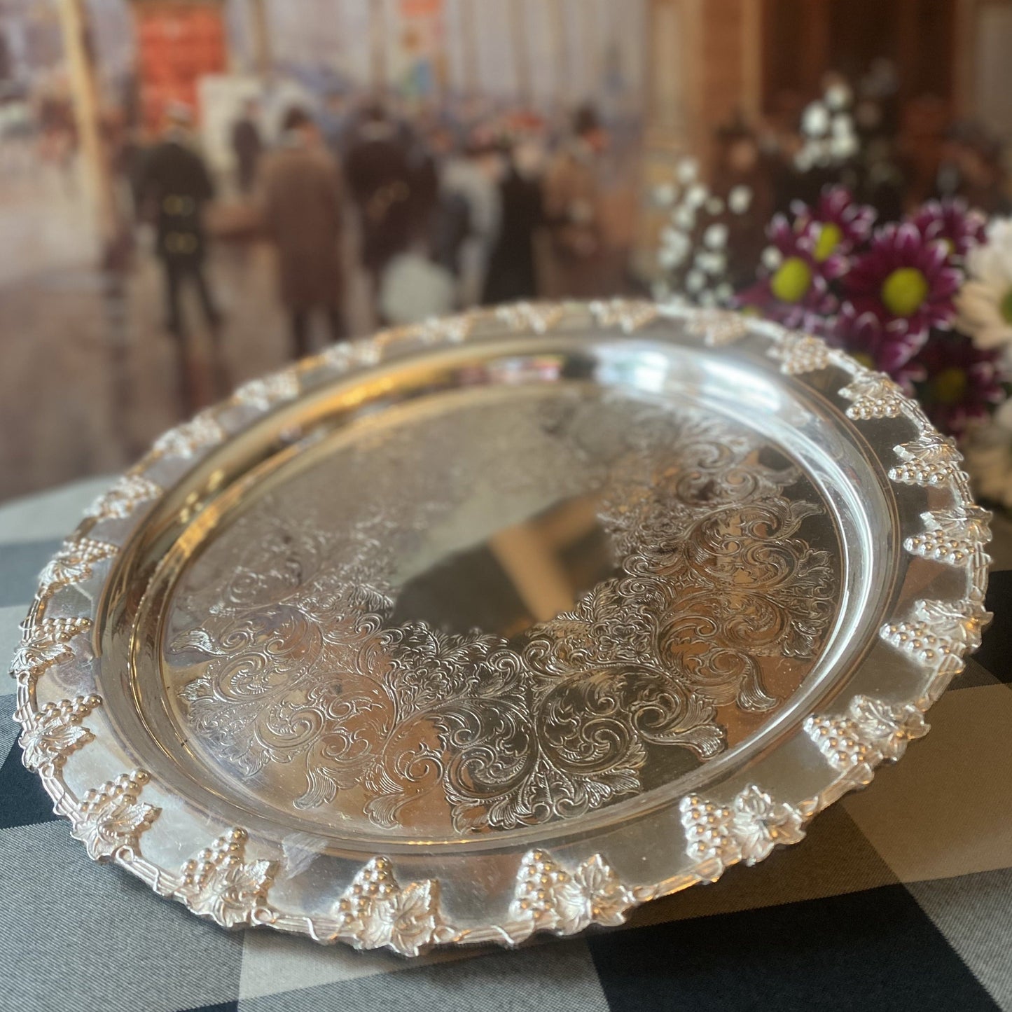 Wm Rogers Old English Reproduction Silver Plated Tray