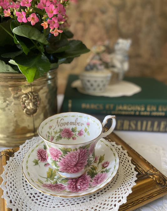 Royal Albert Bone China England Teacup & Saucer