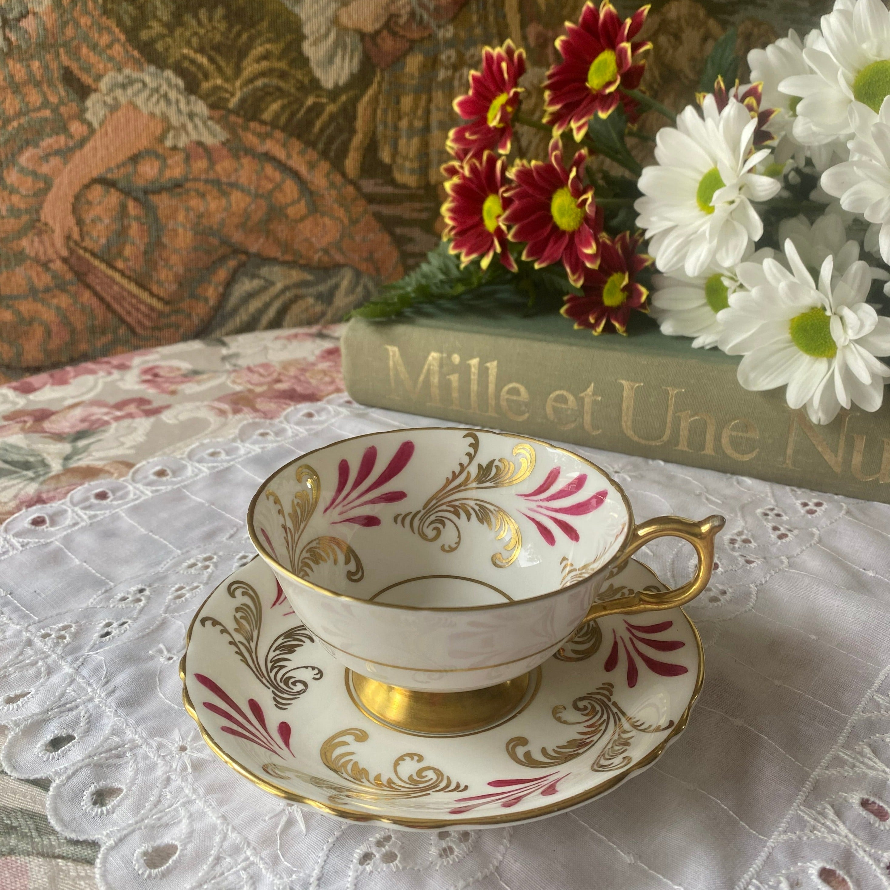 4 set of Paragon tea cups & saucers sold Engl