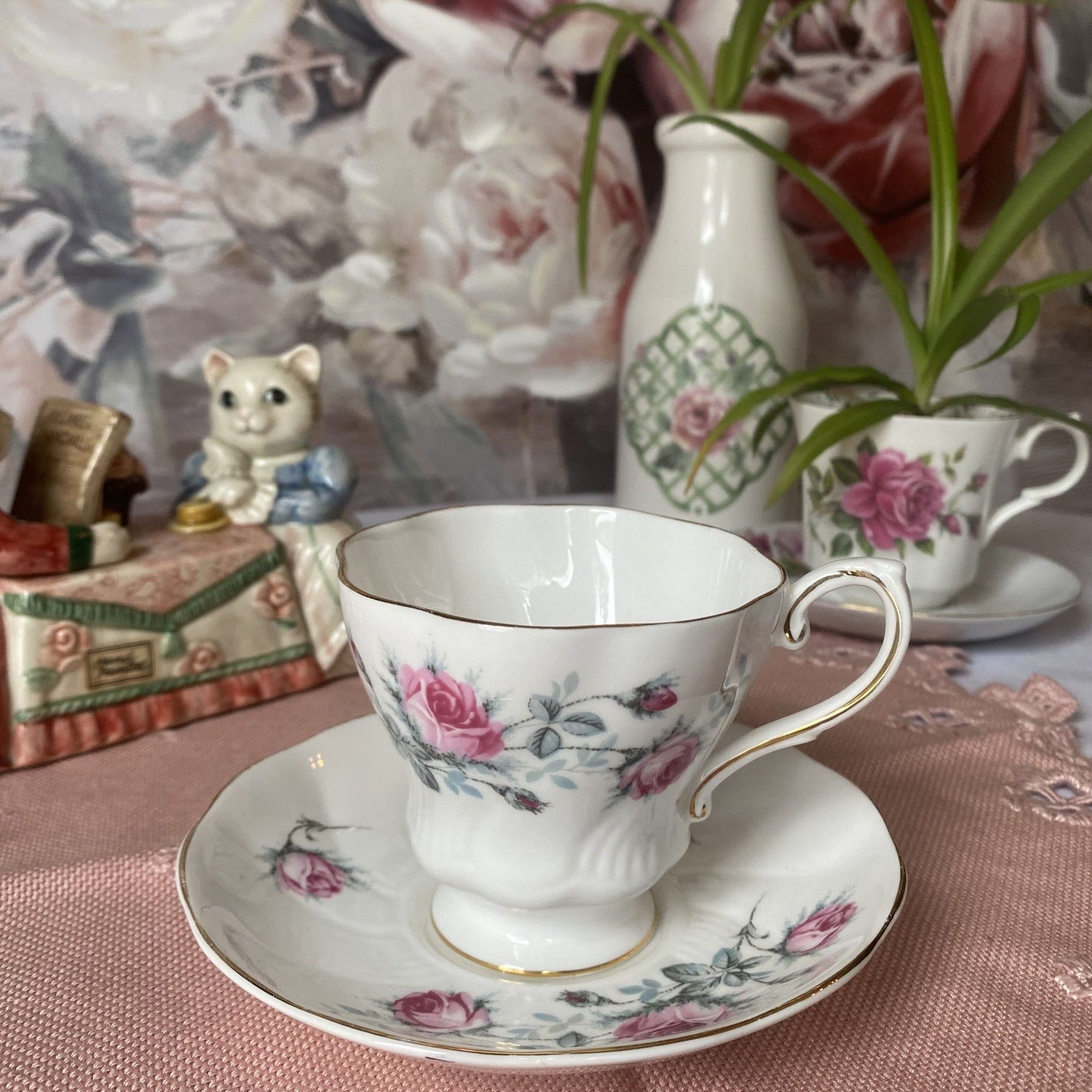 Royal Grafton Fine Bone China England Teacup & Saucer