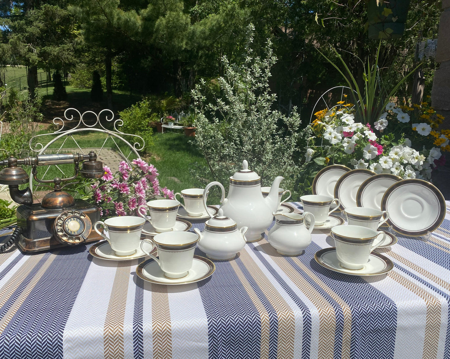 Royal Doulton Fine Bone China Harrow Tea Set